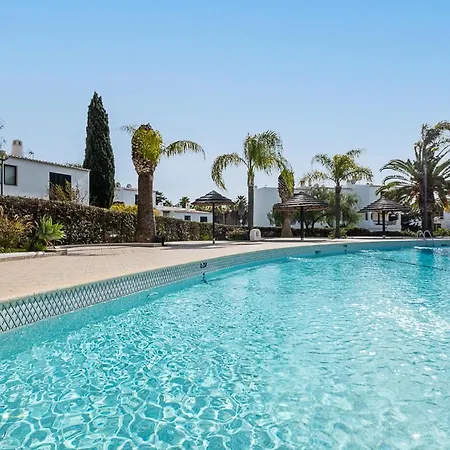 #053 Fully Equiped With Pool, 350 Mts Albufeira