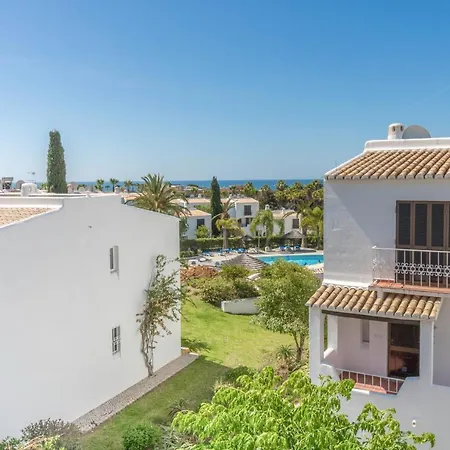 Apartment #053 Fully Equiped With Pool, 350 Mts Albufeira